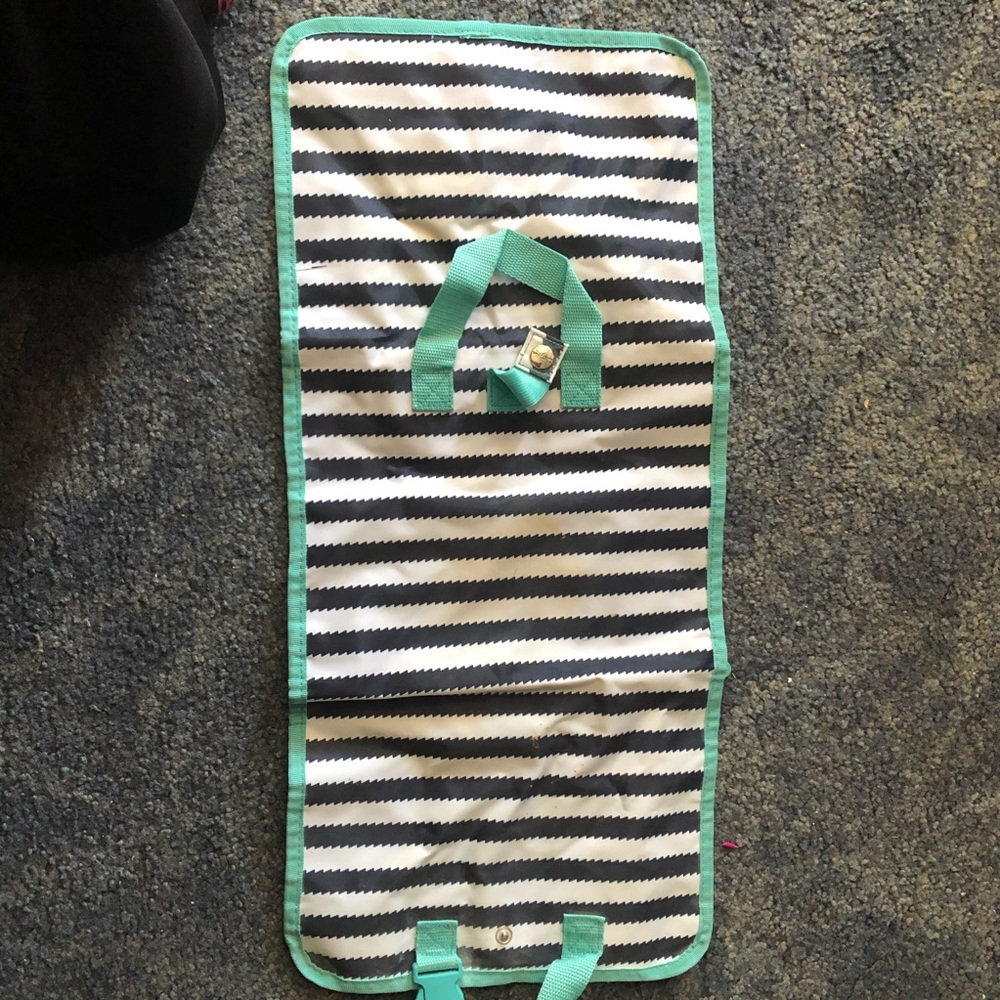 Thirty One Hanging Travel Case